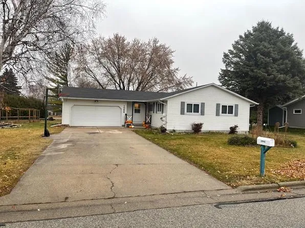 1066 Bonnie View Dr, Sturgeon Bay, WI 54235