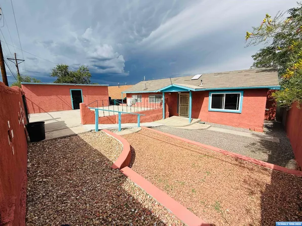 207 S Bayard St, Silver City, NM 88061