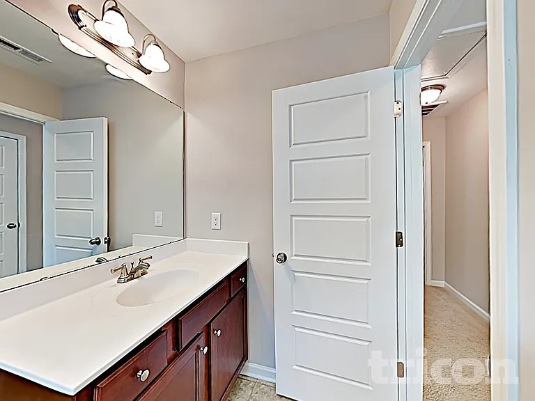 32 Balboa Pkwy — Photo 14