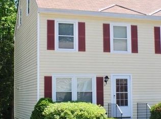 24 Powder Mill Dr, Kennebunk, ME 04043