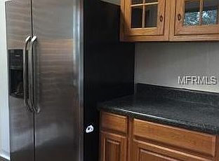 3rd image of 418 Woodlawn Ave