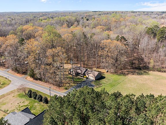 3rd image of 2069 Turner Rd