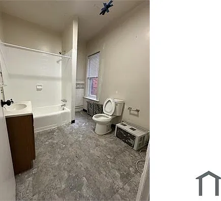 1306 W Hunting Park Ave #3 — Photo 3