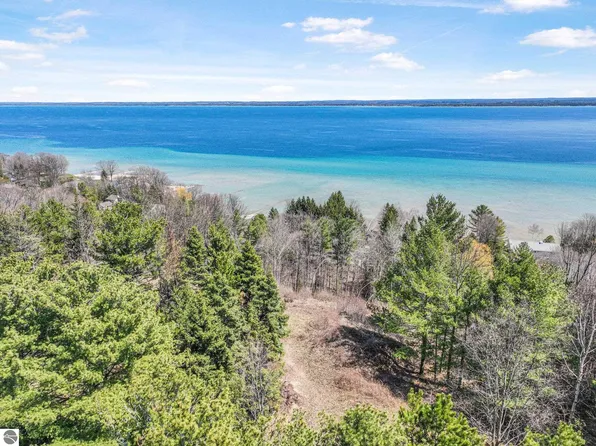 0 Bluff Rd, Traverse City, MI 49686