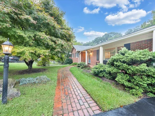 1844 Pelham Dr, Roanoke, VA 24018