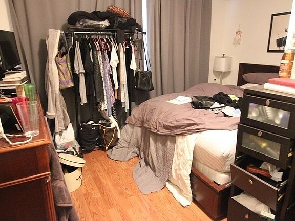 4th image of 25 Ten Eyck St #1A