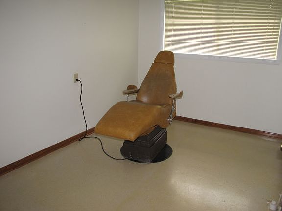 5th image of 105 W Pine St