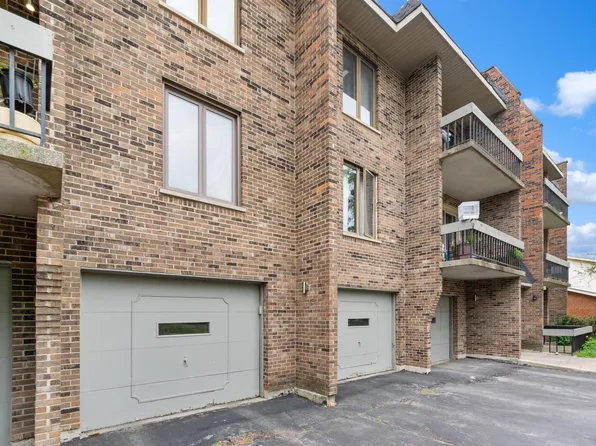 4315 Lindenwood Dr APT 2E, Matteson, IL 60443