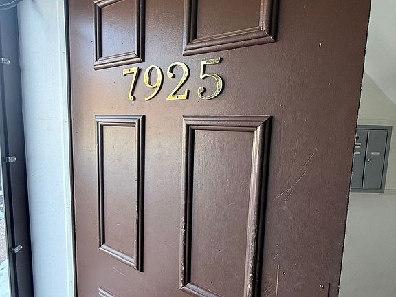 2nd image of 7925 Royal Arms Ct