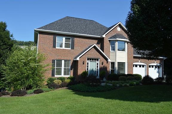 3rd image of 1225 Olde Oaks Dr