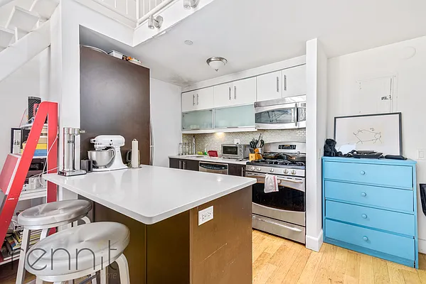 Rented by Rennit Inc. | media 47