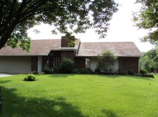 1700 N Thorn Tree Rd, Muncie, IN 47304