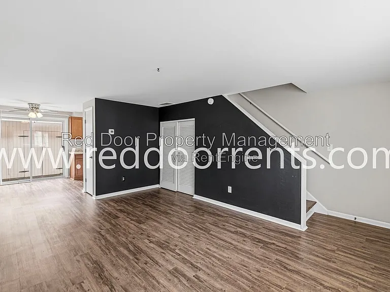 335 1st Ave NW #3 — Photo 10