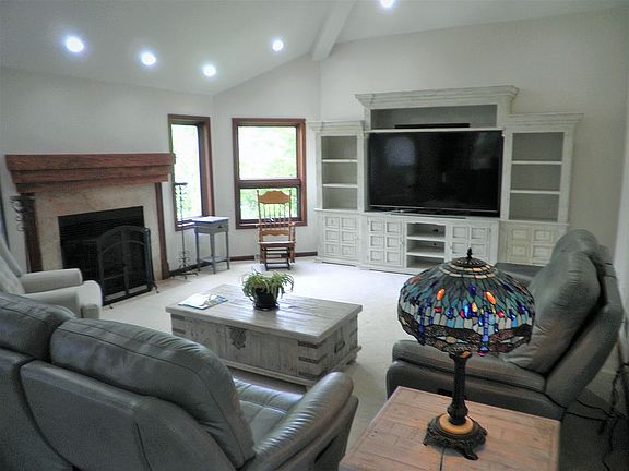 2nd image of 413 Tyger Dr