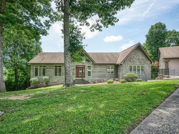 726 Mallard Pointe Rd, Byrdstown, TN 38549