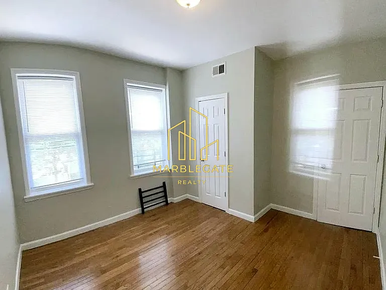 487 18th Ave #44 — Photo 3