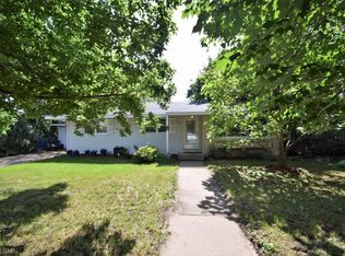 125 Hartman Cir NE, Fridley, MN 55432