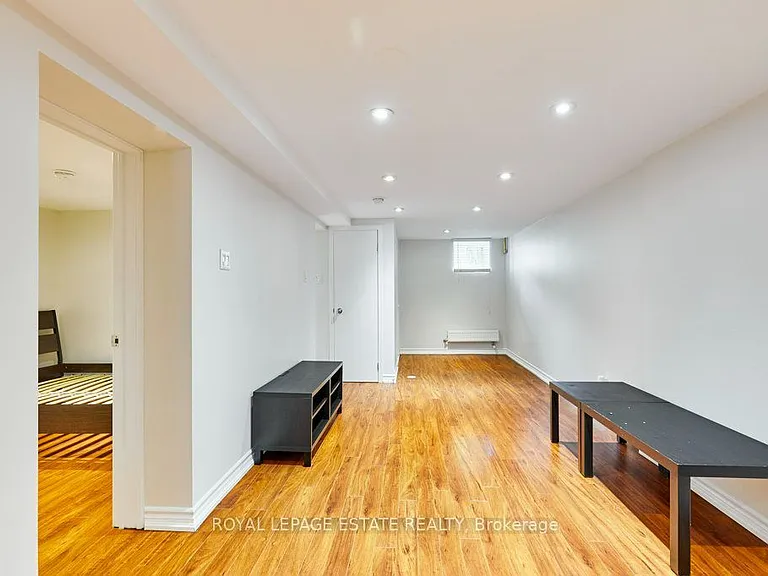 120 Grenadier Rd #LOWER — Photo 16