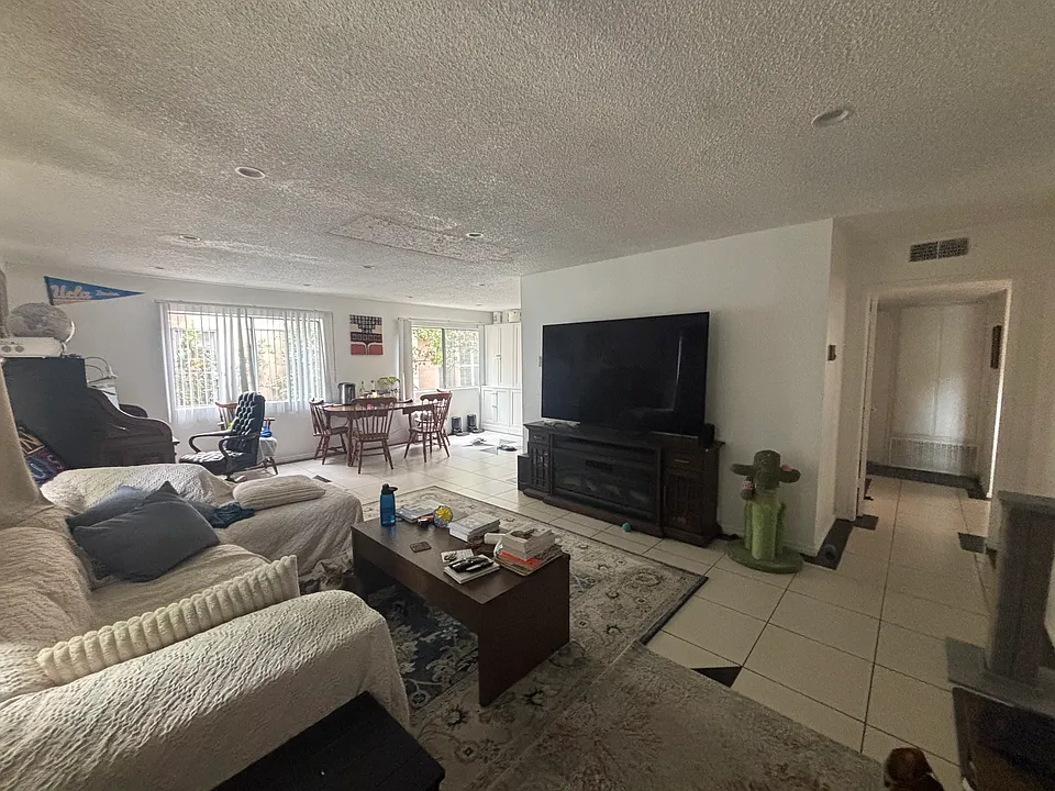 1240 N Flores St #1