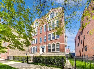 1950 W Fletcher St APT 1E, Chicago, IL 60657