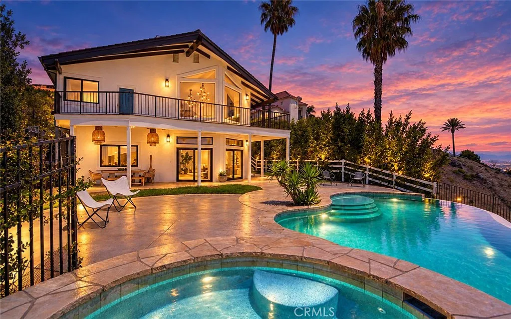6 bed, 5.5 bath, 4734 sqft, $14,000 — Photo 1