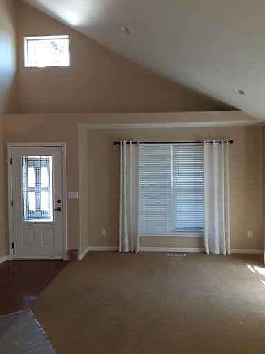 1st image of 512 Spring Valley Dr