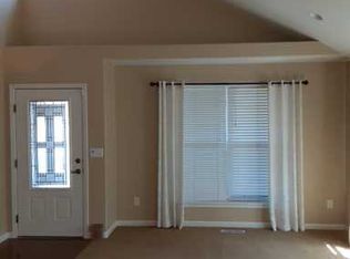 512 Spring Valley Dr, Medford, OR 97501