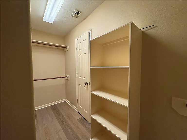 2515 Ember Canyon Ln — Photo 22