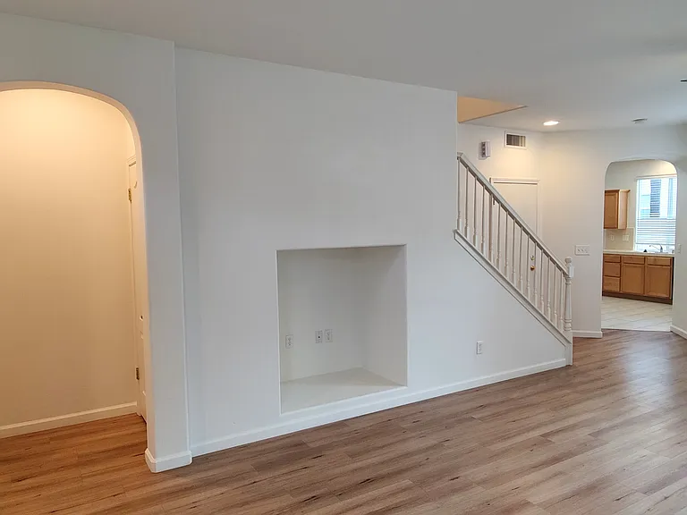 60 W Brittany Ln — Photo 3