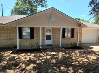 145 Pine Mdws, Prairie View, TX 77445