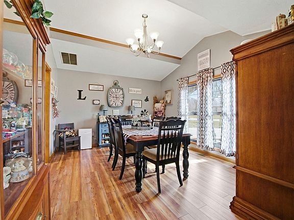 5th image of 3983 N Courtney Circle