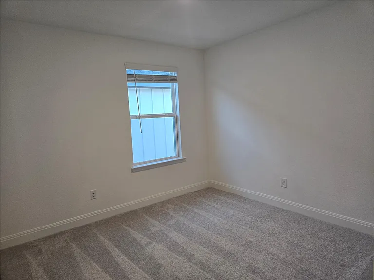 408 Acuff Ln — Photo 29