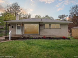 713 Duchess St, Milford, MI 48381