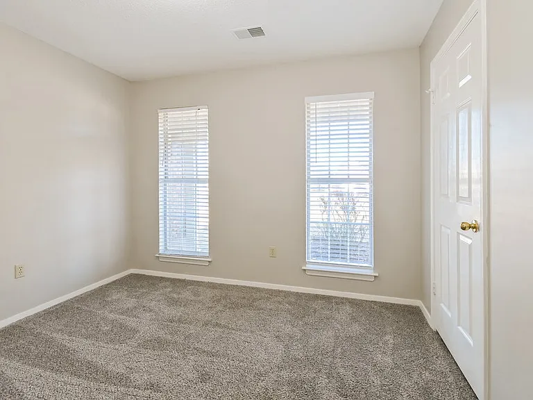 7184 Brandee Dr — Photo 14