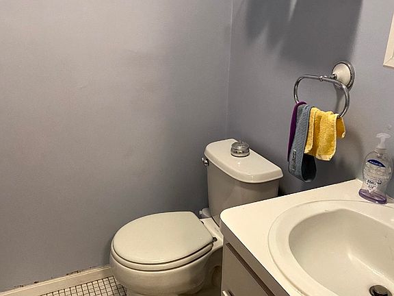 4th image of 82 Commercial St APT 3