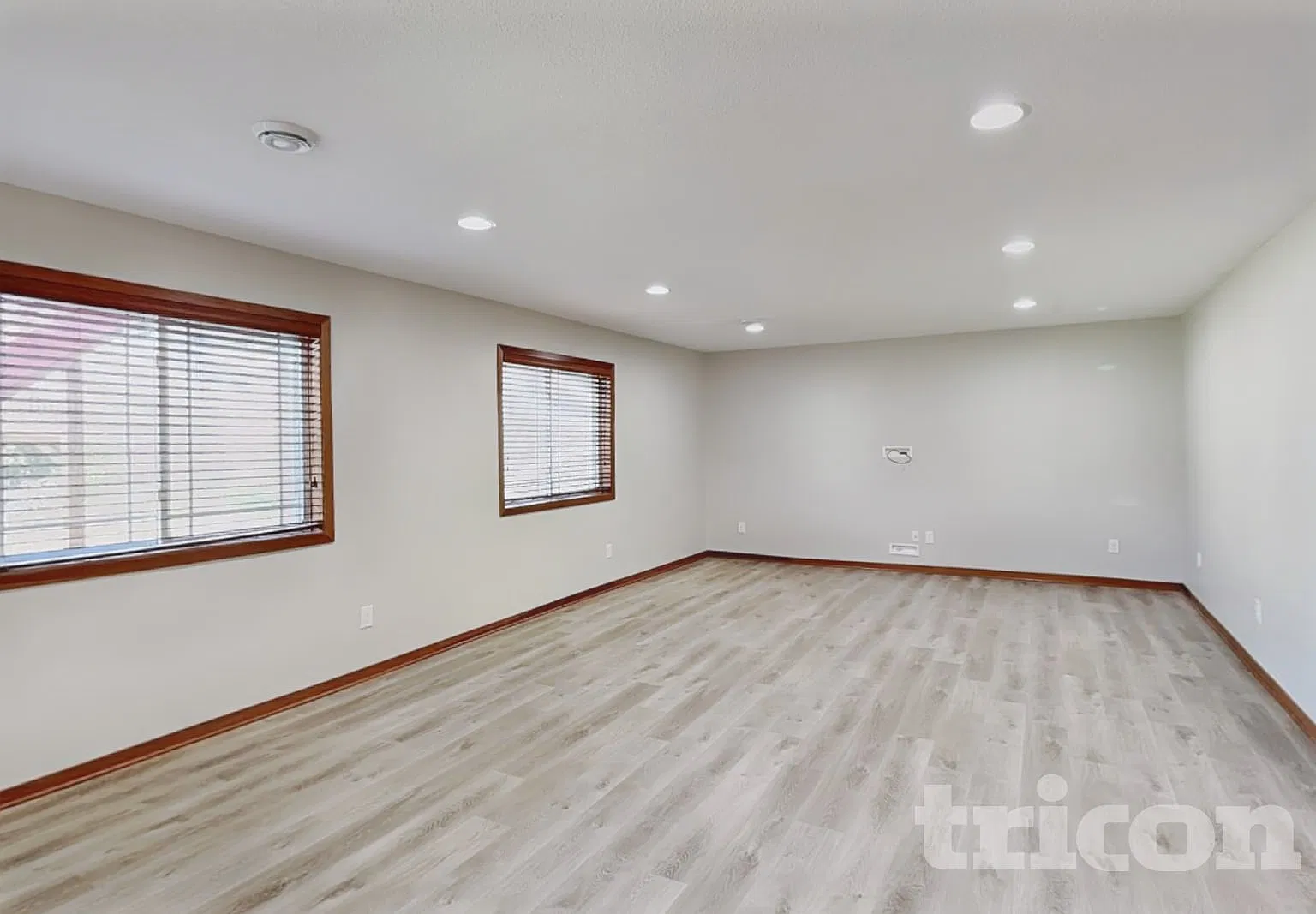 125 Arabian Ave Shakopee MN — Photo 2