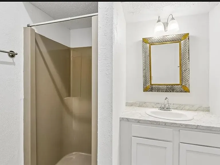 522 Mandeville St — Photo 10