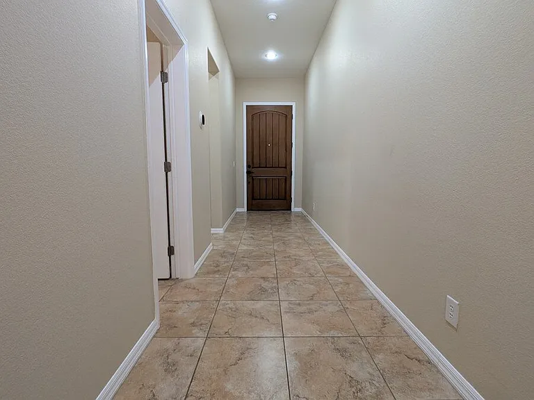 1032 Via Canale Dr — Photo 2