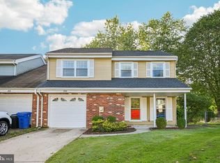 204 Stratton Ct, Mount Laurel, NJ 08054