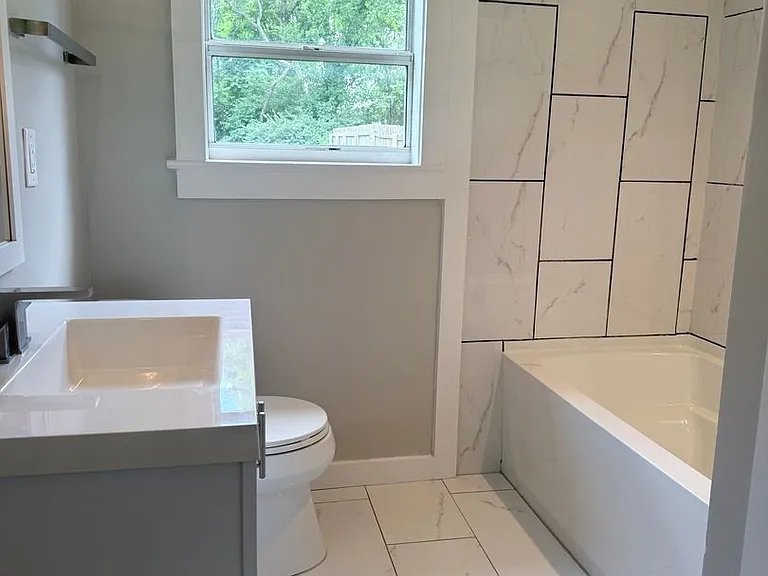 313 Elm St — Photo 9