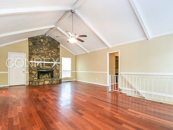 4th image of 1316 Creekwood Ln