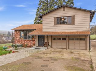 270 Glenwood Ct, Roseburg, OR 97471