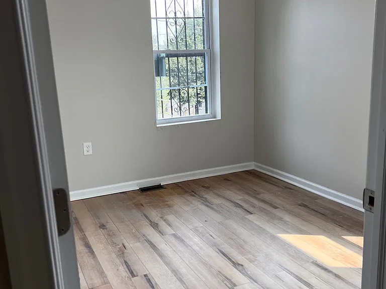 2608 Orleans St — Photo 4