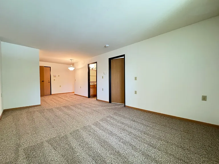 121 Colonial Dr #206 — Photo 4