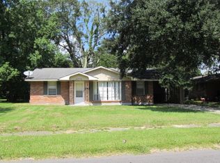 6735 Vineyard Dr, Baton Rouge, LA 70812