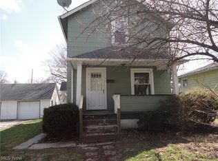 611 W Spruce St, Ravenna, OH