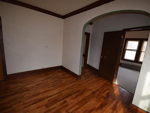 5th image of 211 High Ave