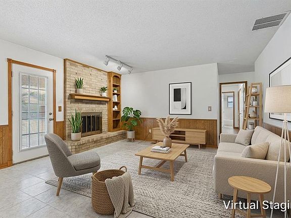 5th image of 3620 N Ridgewood Dr