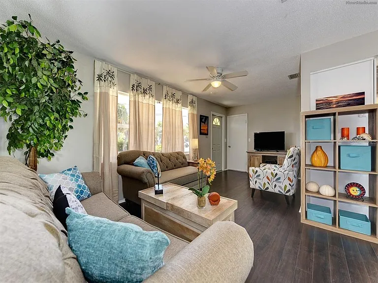 301 Avenida Madera #B — Photo 5