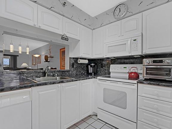 3rd image of 7260 Kinghurst Drive #307